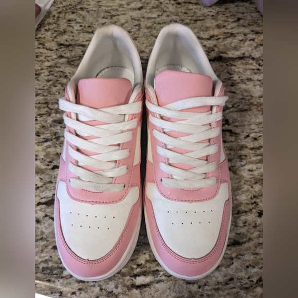 Sneakers - Picture 1 of 3